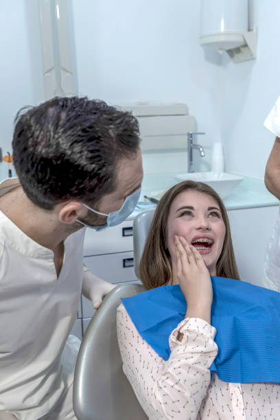 Best Emergency Broken Tooth Repair in Sullivan, IL